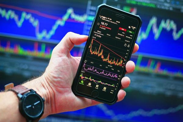 BCA Gelar RUPS, Cek Target Harga Saham BBCA Hari Ini